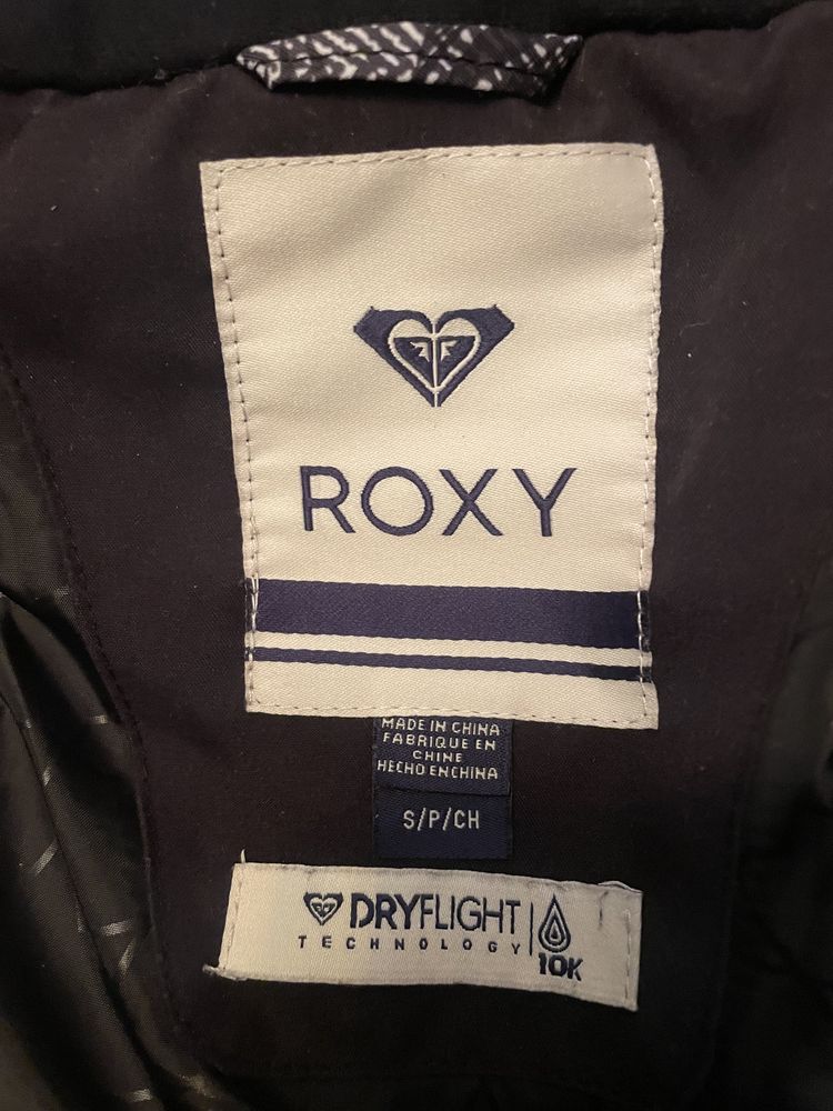 Яке за сноуборд Roxy