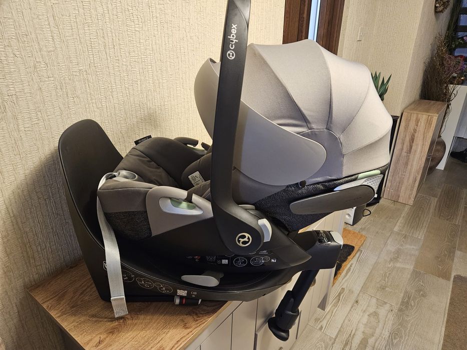 Vand scoica cybex cloud T nu vand separat baza