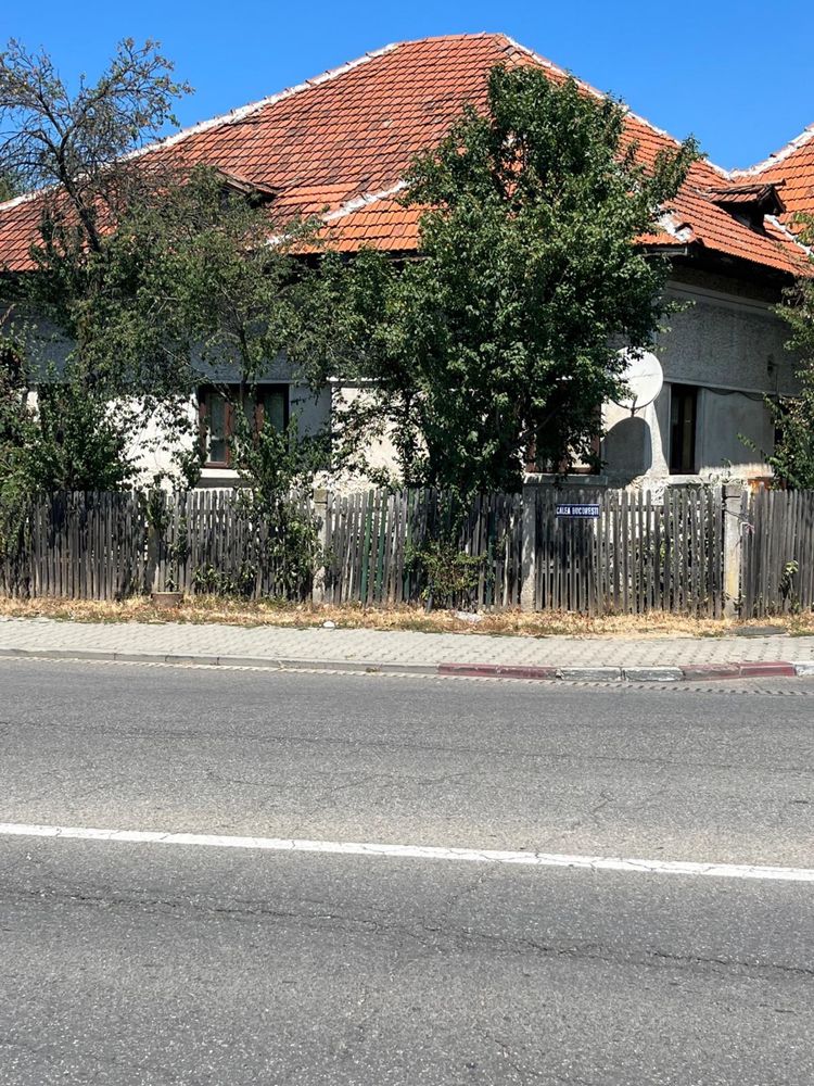 Teren si casa langa coloana infinitului