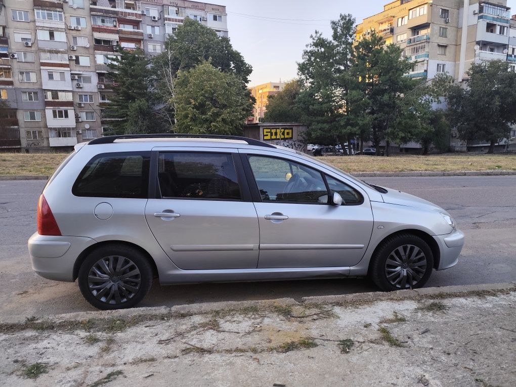 Продавам Пежо 307/дизел -