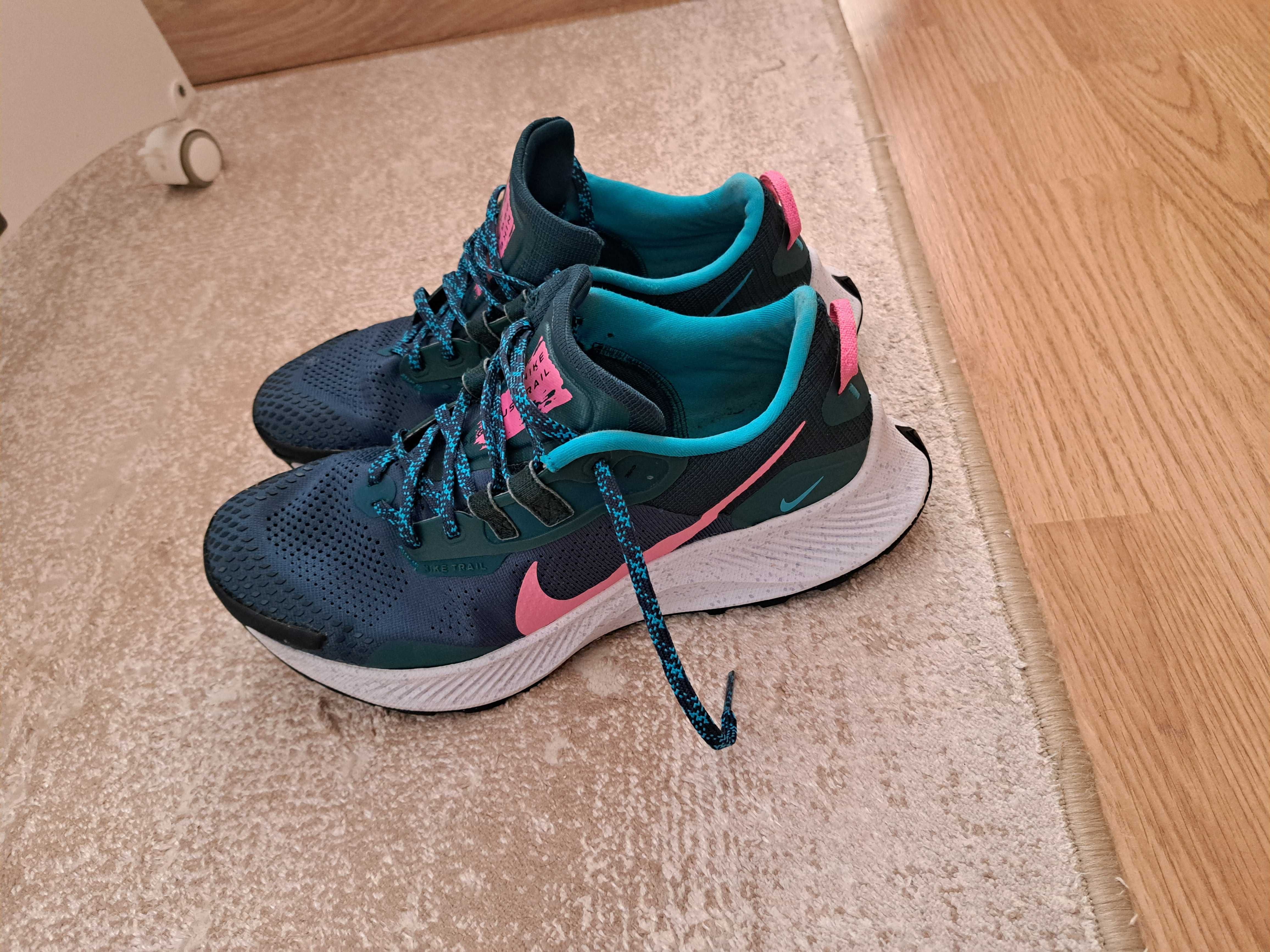 Nike 41 номер маратонки