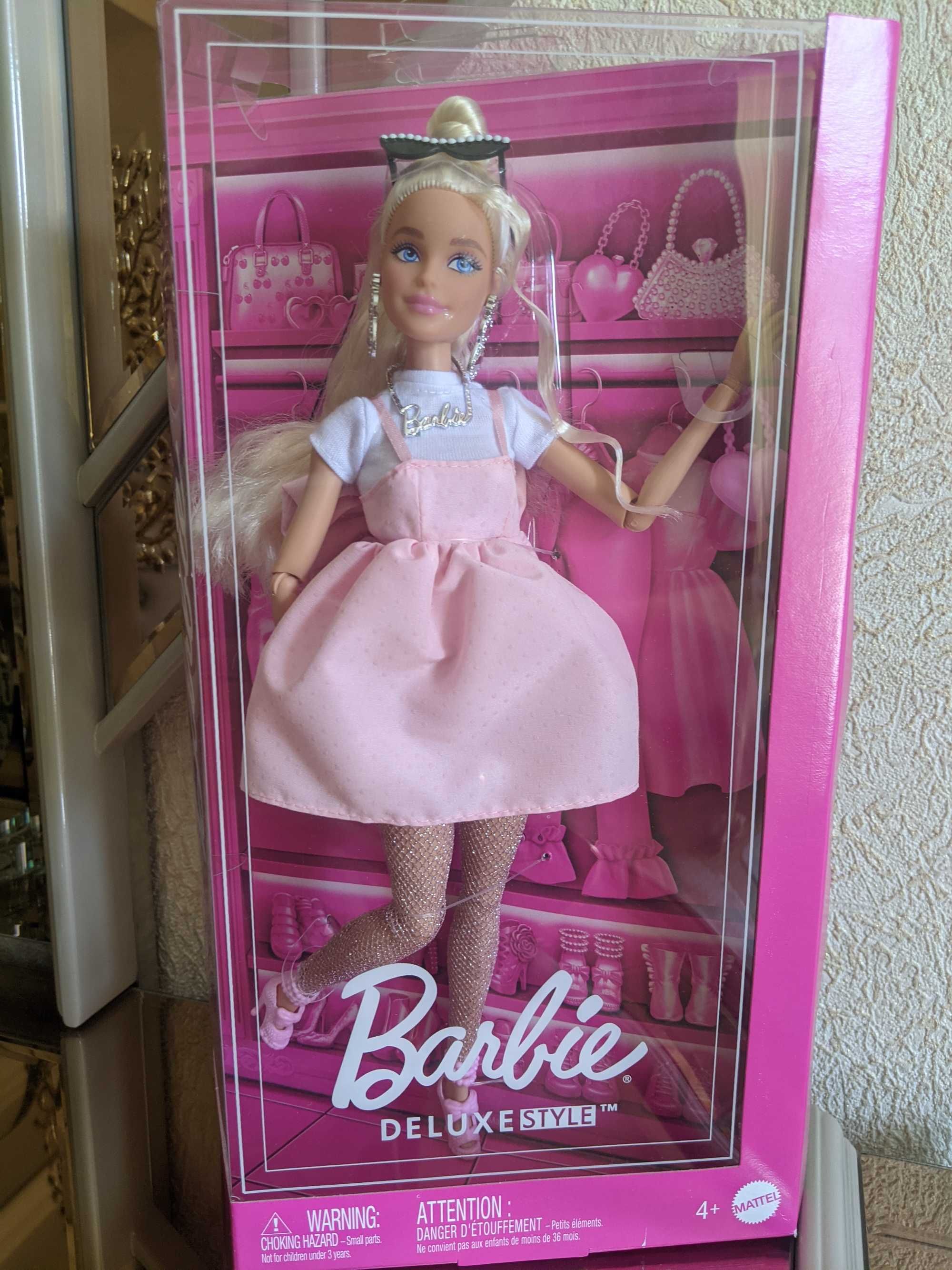 Barbie Deluxe в розовом платье