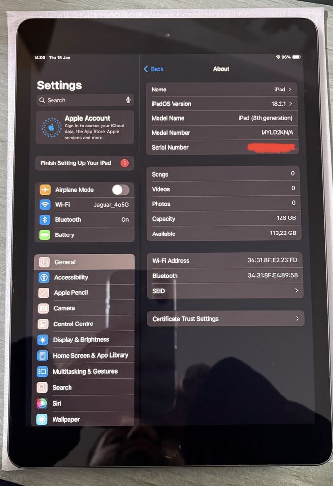 Намален! iPad 8th Gen 10.2, 128 GB, WiFi плюс аксесоари