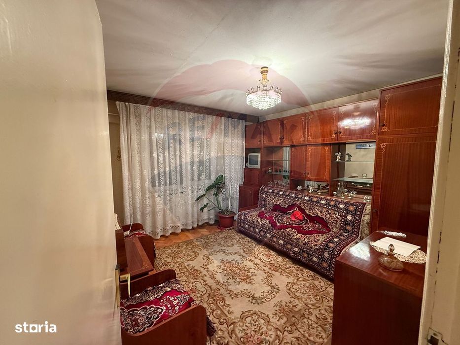 Apartament cu 3 camere de vânzare în zona Central