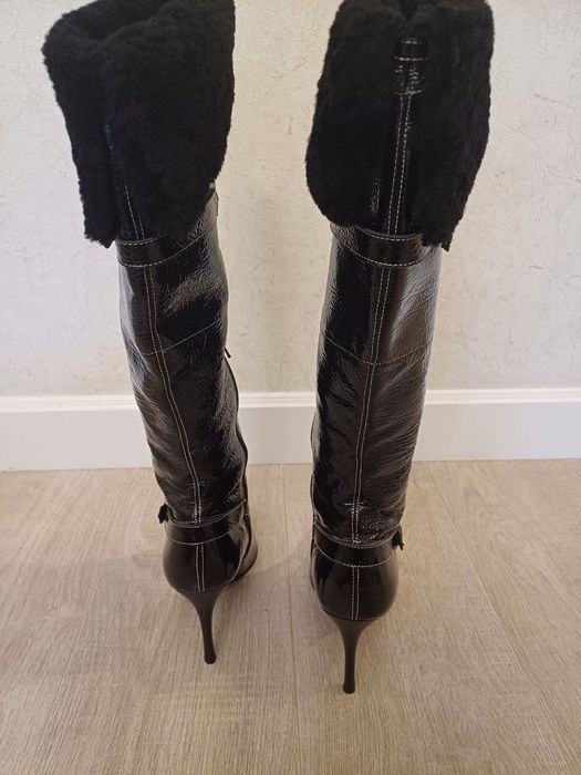 Модельные лаковые сапоги