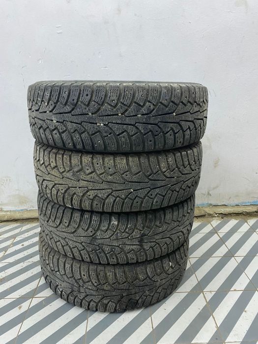 Шины шипи Nokian/