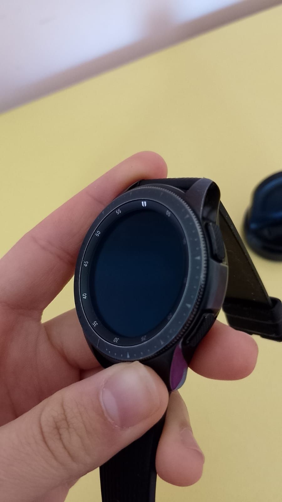 Почти като НОВ Samsung Galaxy Watch sm-r810