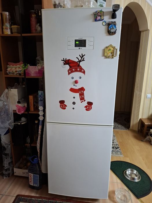 Продам холодильник