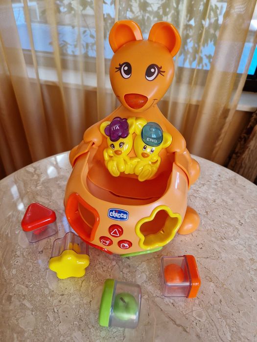 CHICCO музкална играчка с формички