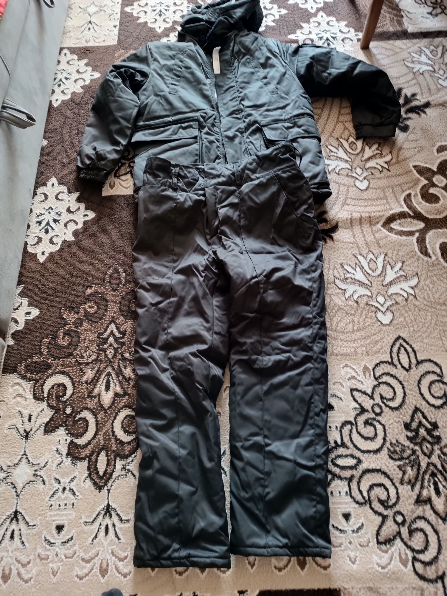Продается зимняя куртка с ватником