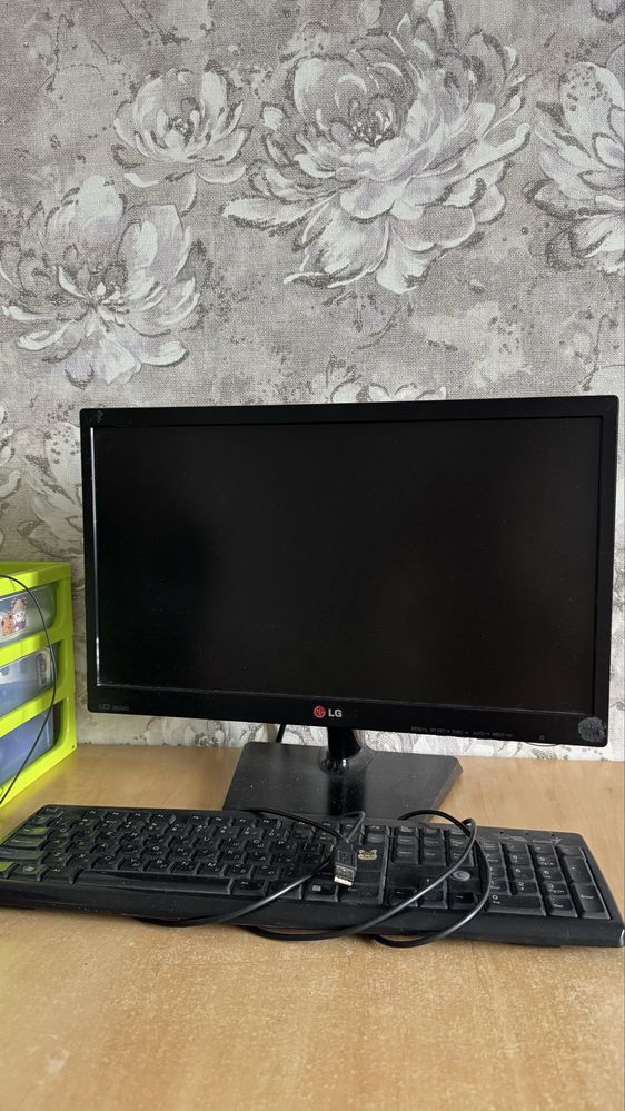 Продам монитор LG