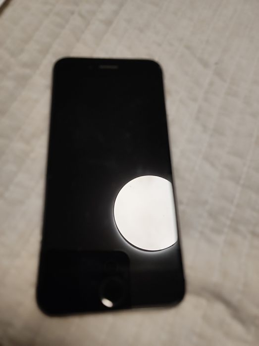 Продавам използван iPhone 6