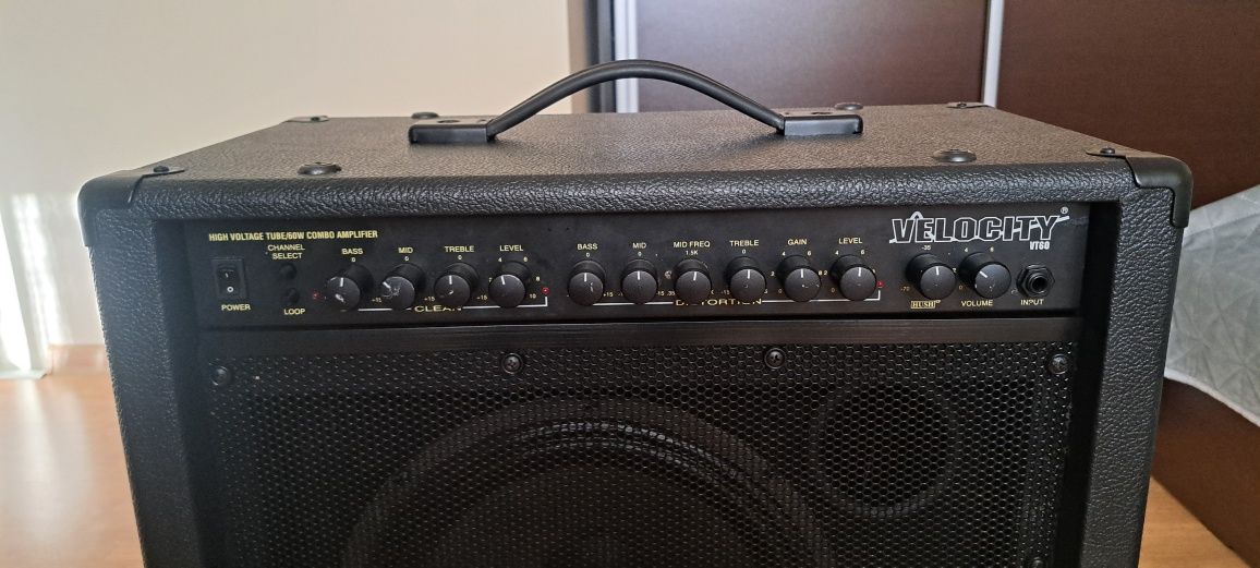 Rocktron VT60 1X12 китарен комбо усилвател (лампово)