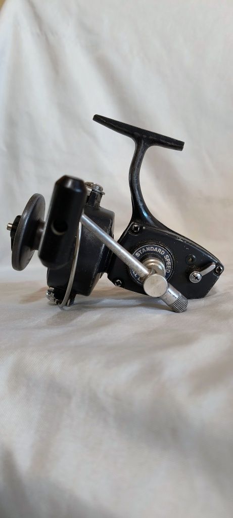 Много рядка колекционерска макара Ryobi 166
