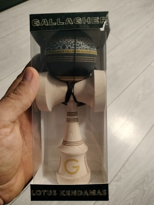 Vând Kendama Lotus Gallagher