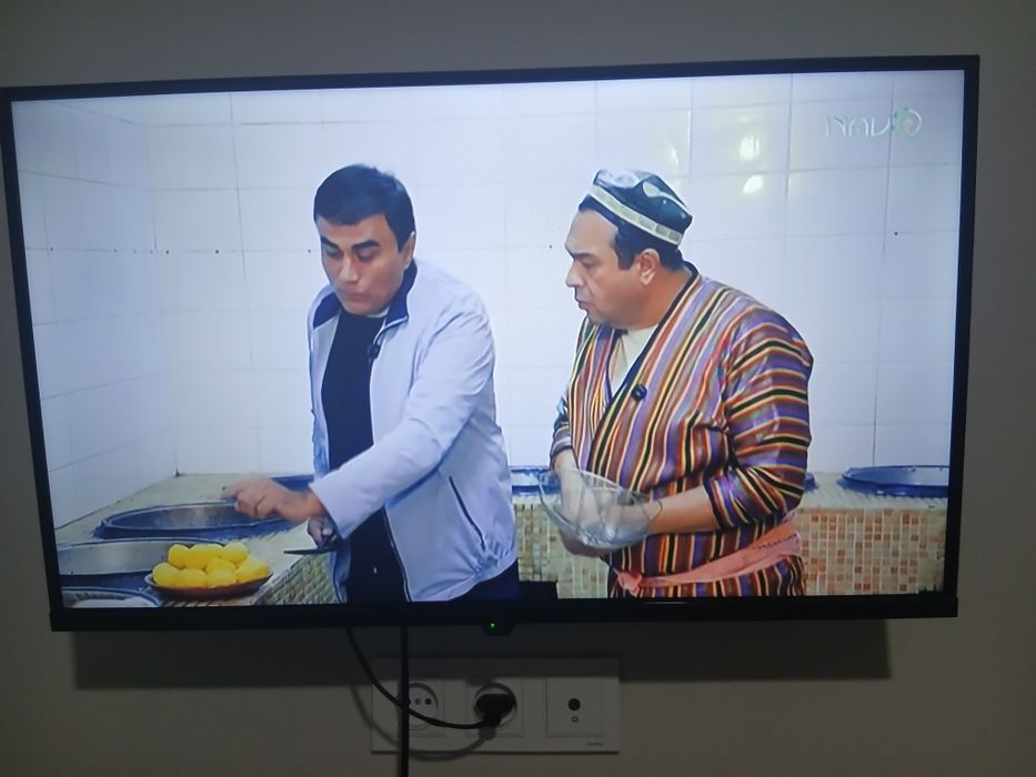 Sotiladi.  Televizor 32 smart LI.   Tikuv mashina