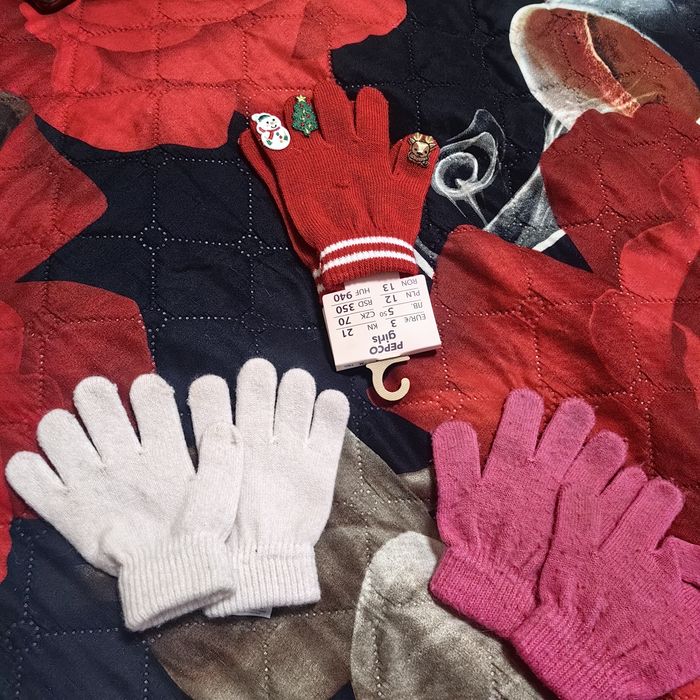 Детски зимни шапки, ръкавици и комплектчета