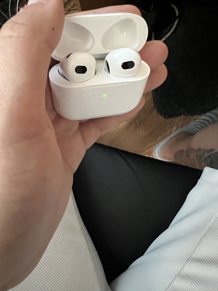 Оригинални Airpods 3Gen Чисто Нови