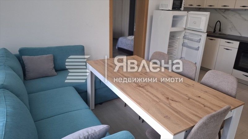 Тристаен апартамент в Слънчев бряг