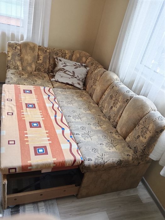 Кухненски разтегателен диван