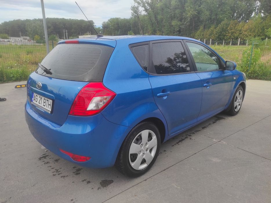 Vând/schimb KIA ceed facelift 2010 1.4 benzina