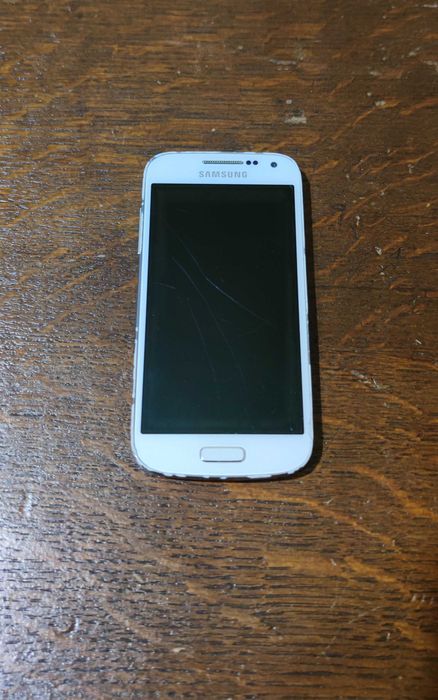 ЛОТ Телефони Samsung Xiaomi Galaxy S7 Edge Redmi 8 S4 mini