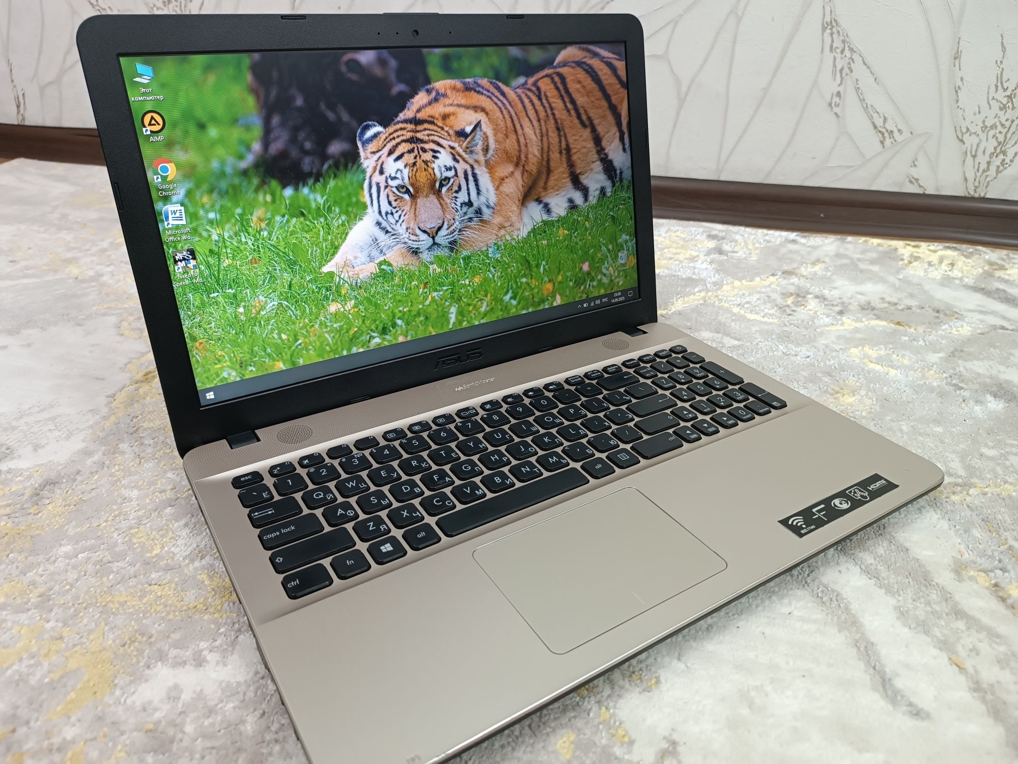 Ноутбук ASUS Windows 10 SSD.