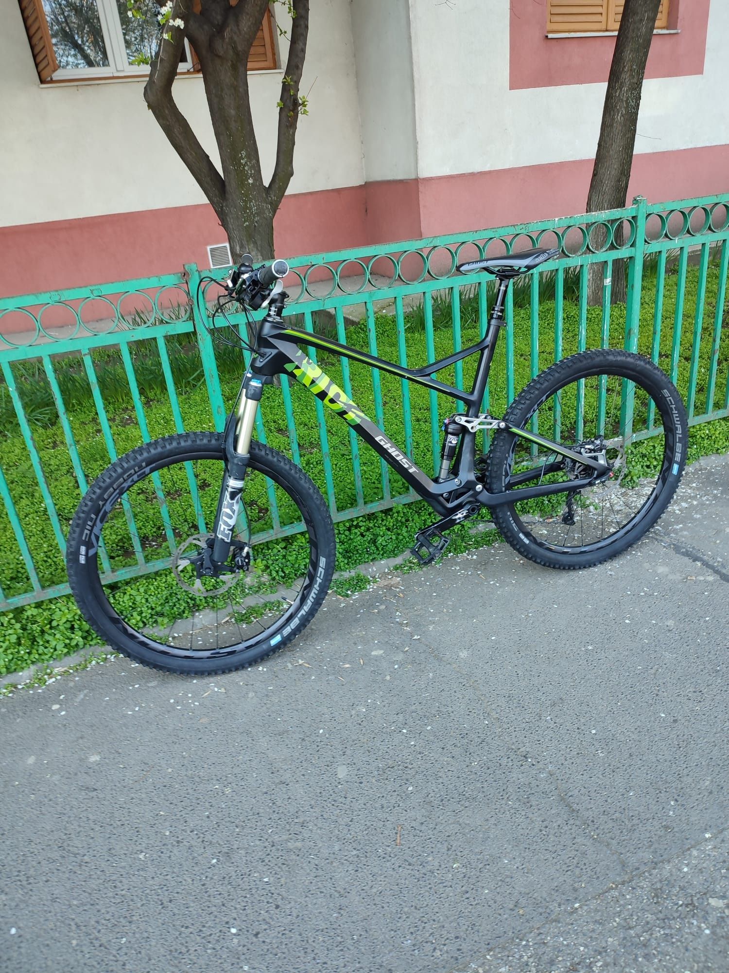 Bicicleta full Suspension, MTB Enduro, Ghost Riot Carbon