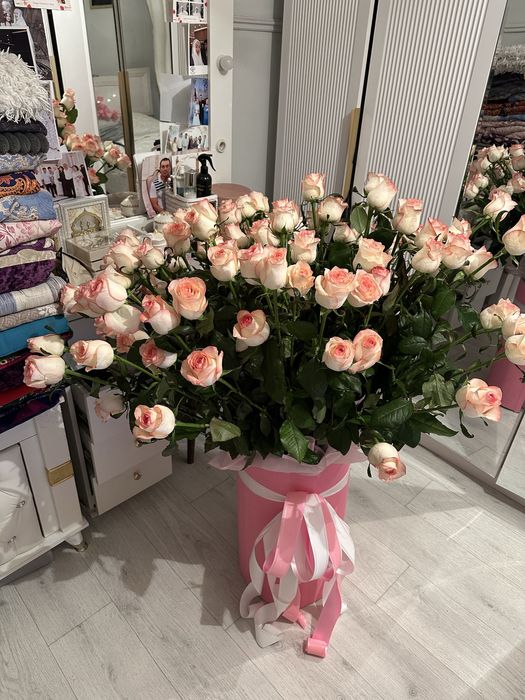 Роза голландская