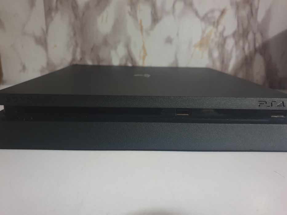PS4 slim 500GB cu GTA 5