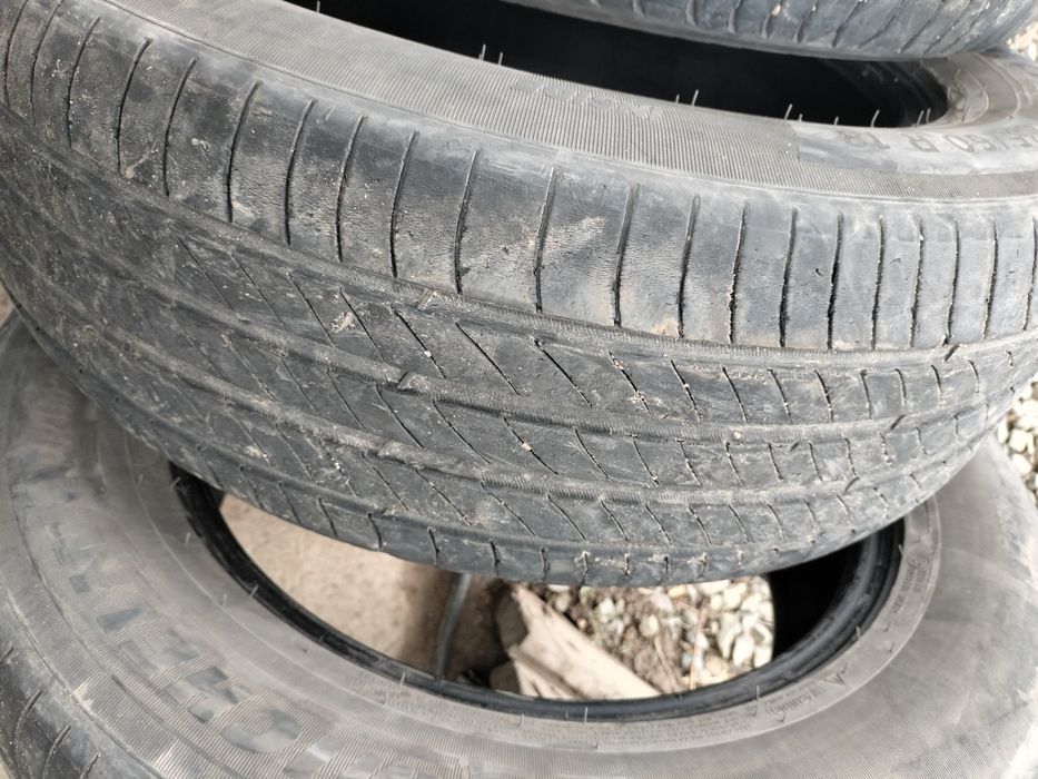 Продам комплект резины R18