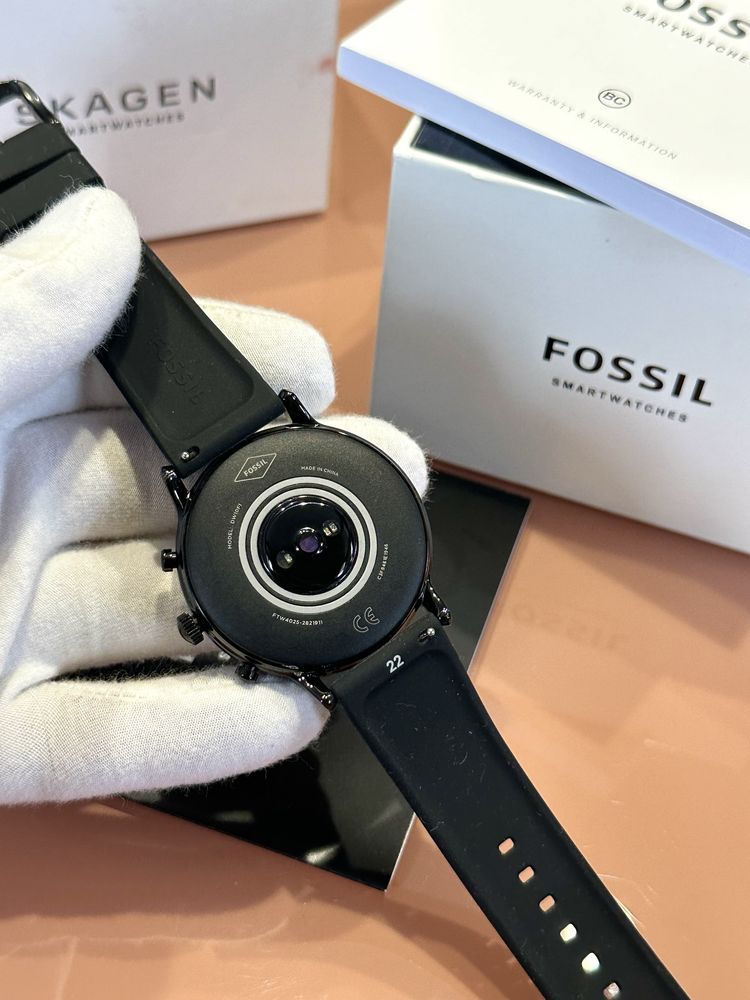 Смарт часовник Fossil Gen 5 Carlyle HR НАМАЛЕН