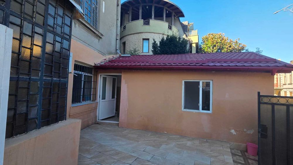 Vand apartament cu 4 camere - Piata Ovidiu -Constanta