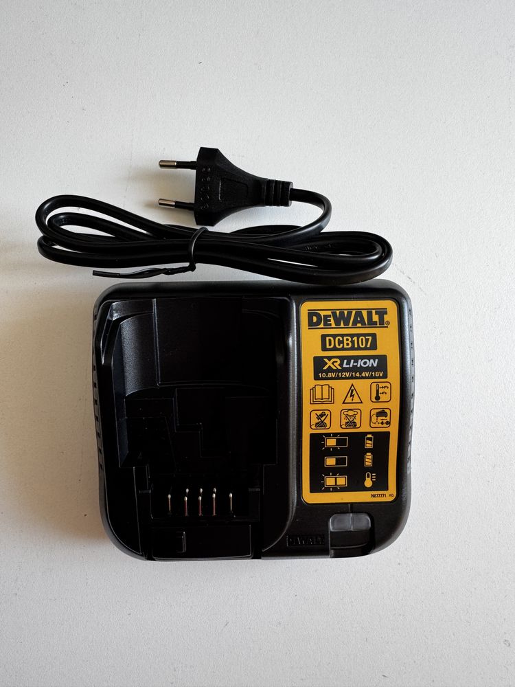 Bormașină DeWalt DCD771S2 18V XR, 2x 1.5Ah, Cuplu 42Nm