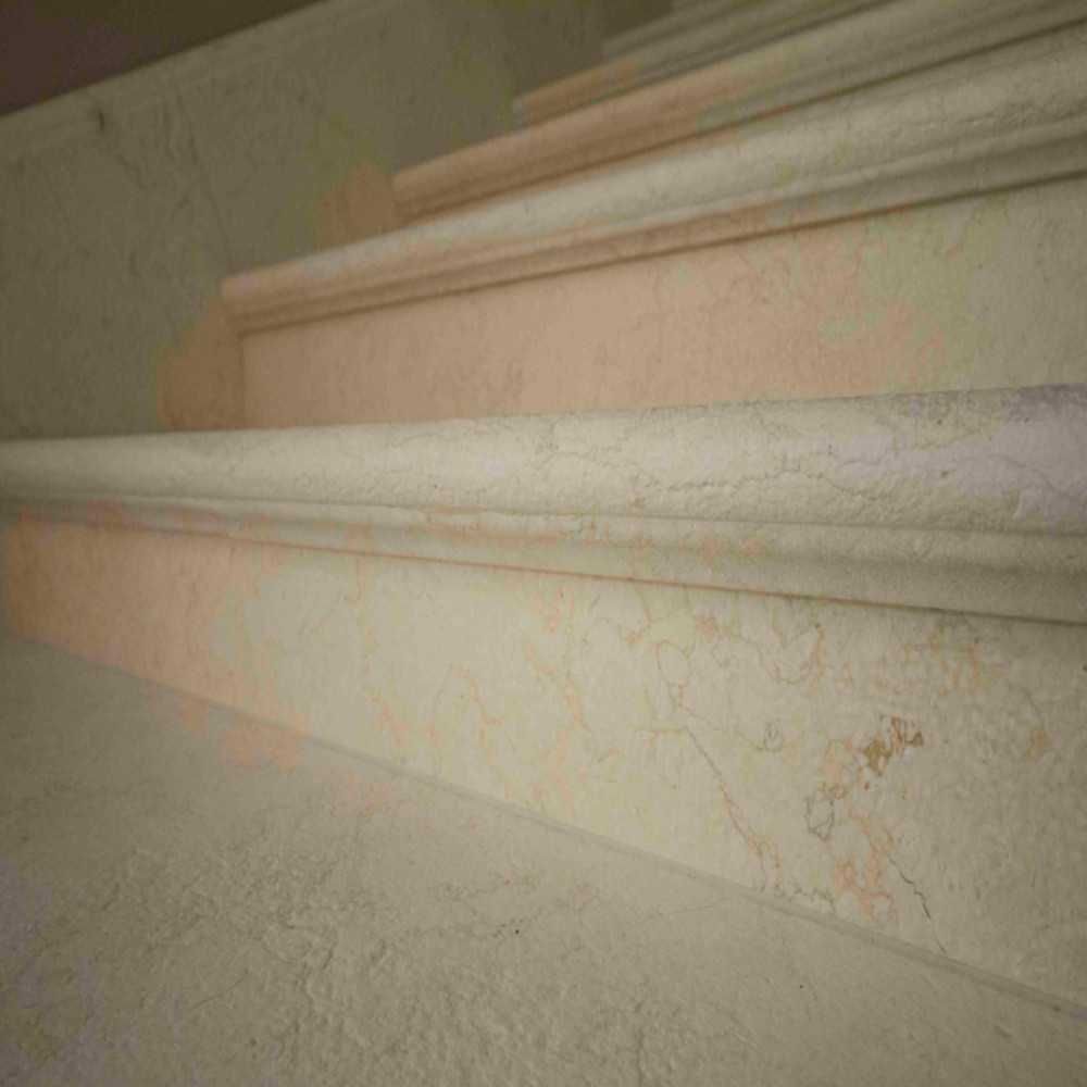 Trepte scari din marmura la 32 cm latime de la 75 lei/ml + TVA