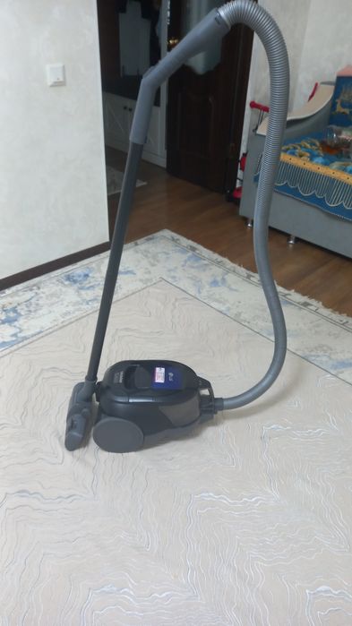 Пылесос LG  5000тг