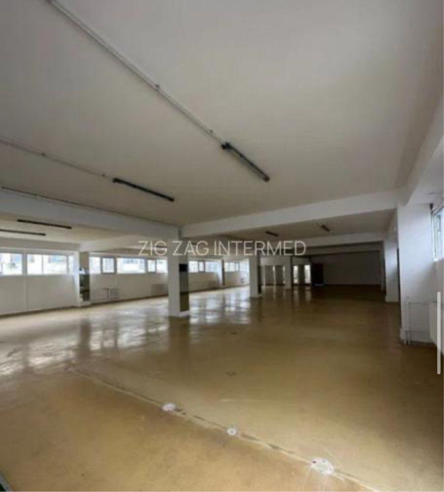 Spatiu comercial - 370mp (Etaj1) + 340mp parcare privata - PIATA CET