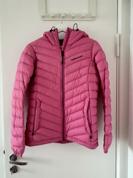 Пухено дамско яке Peak Performance - M размер