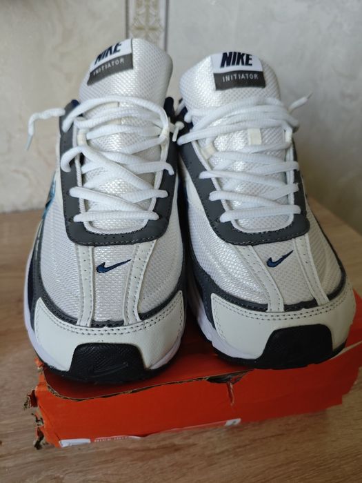 Кроссовки NIKE. ,новые