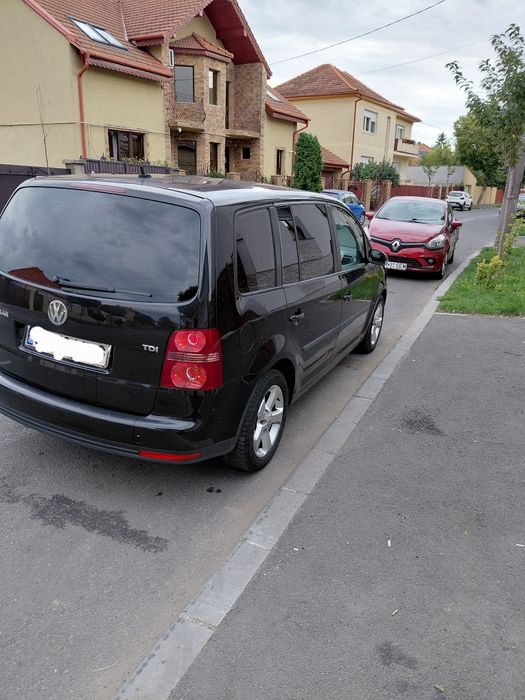 Vând Wolsvagen touran