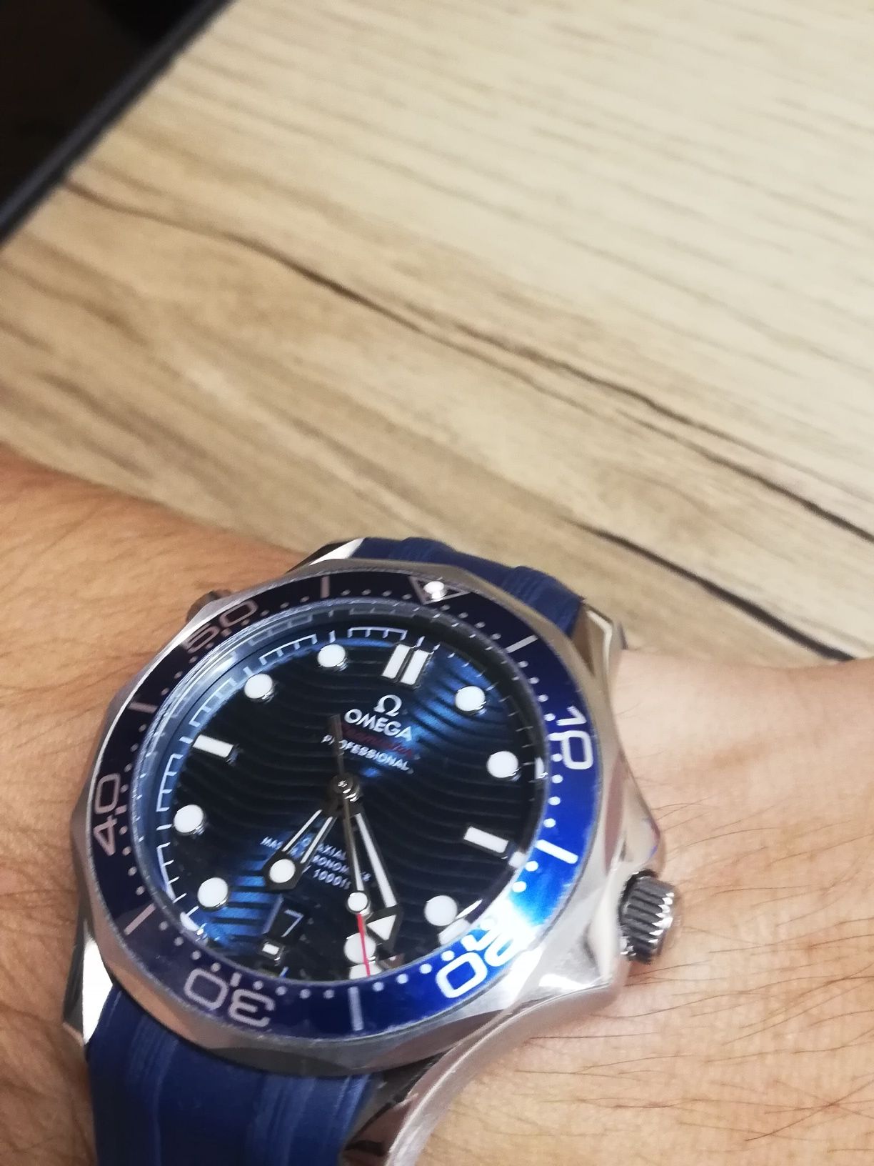 Omega механични часовници