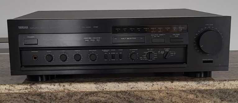 Yamaha CX 1000 - preamplificator in stare foarte buna