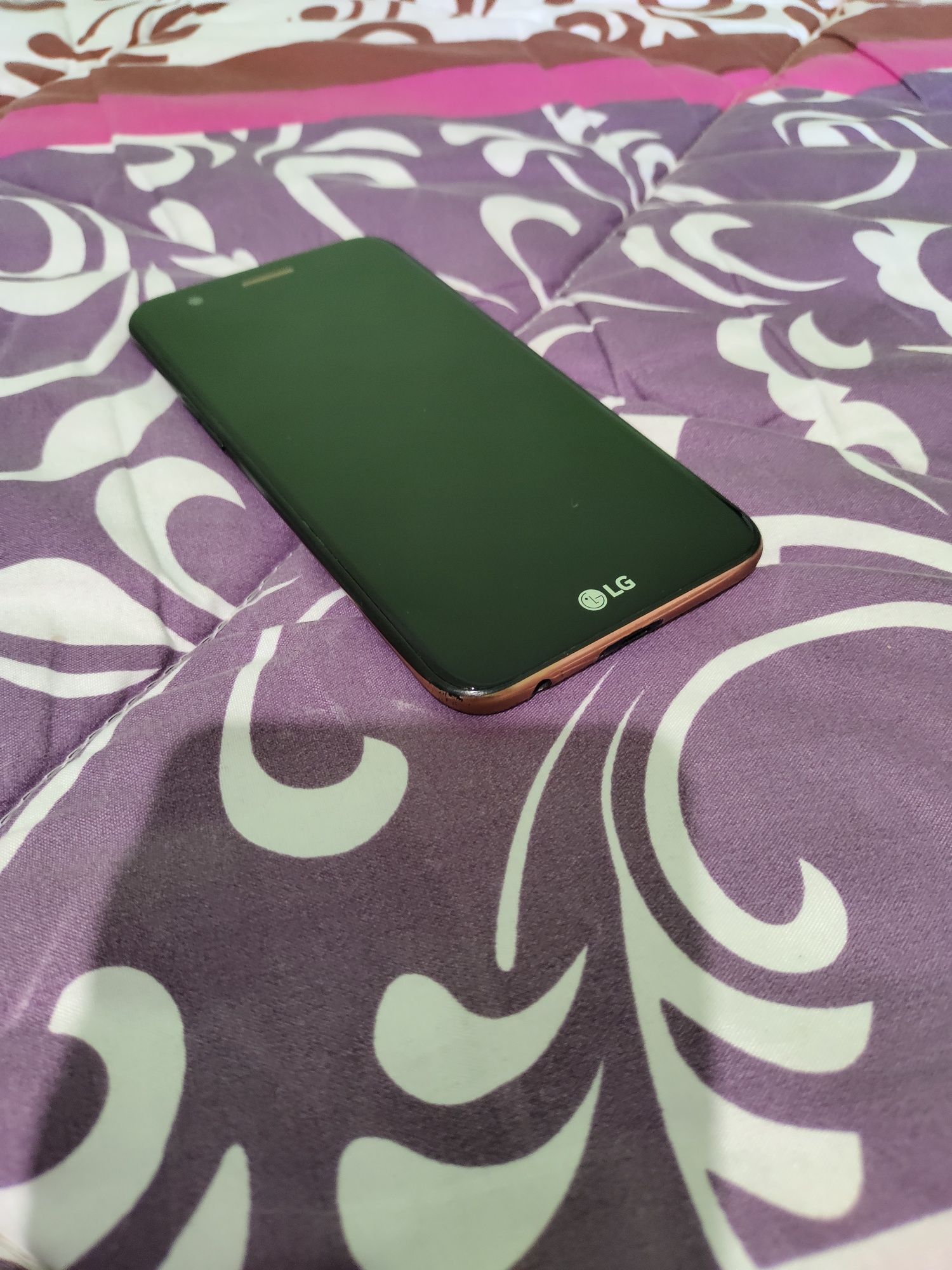 Smartphone LG la 200 de lei