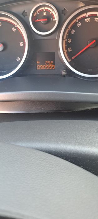 Opel corsa D automat