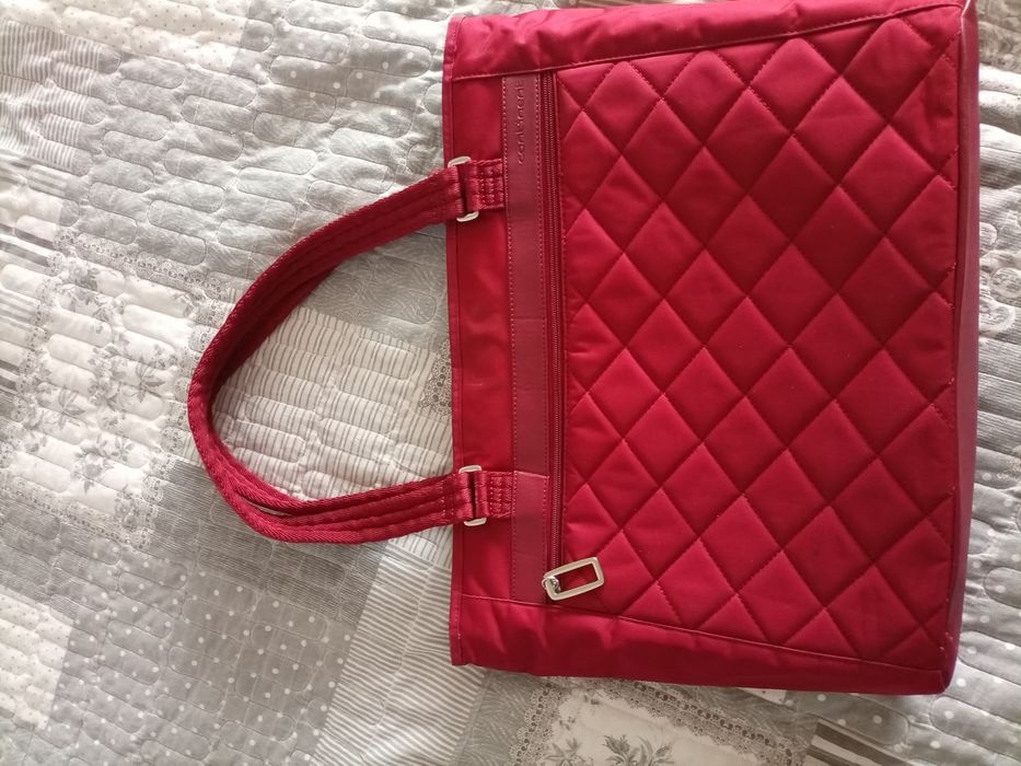 Продам сумку под ноутбук или документы