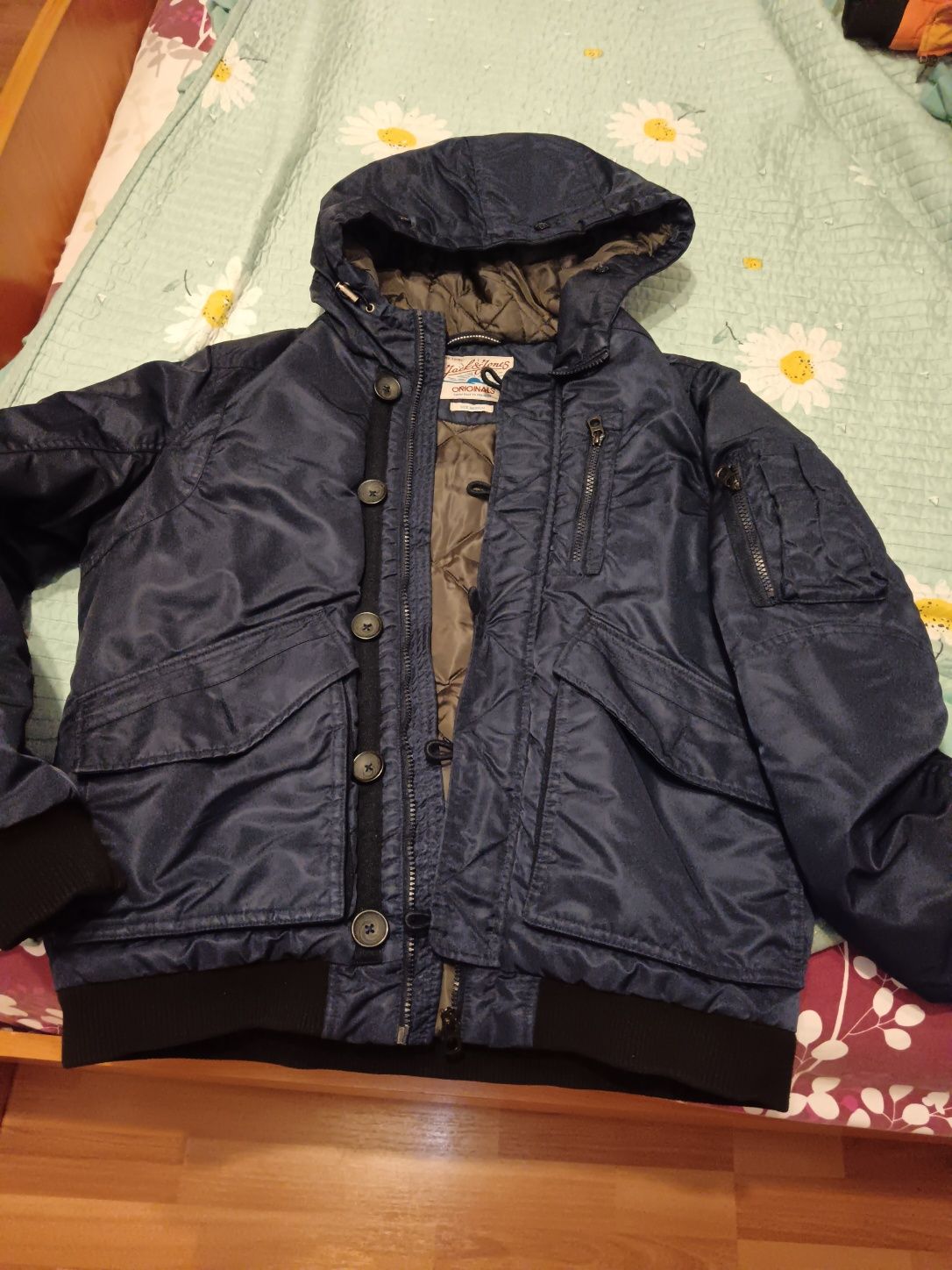 Geaca Jack& Jones mărimea m