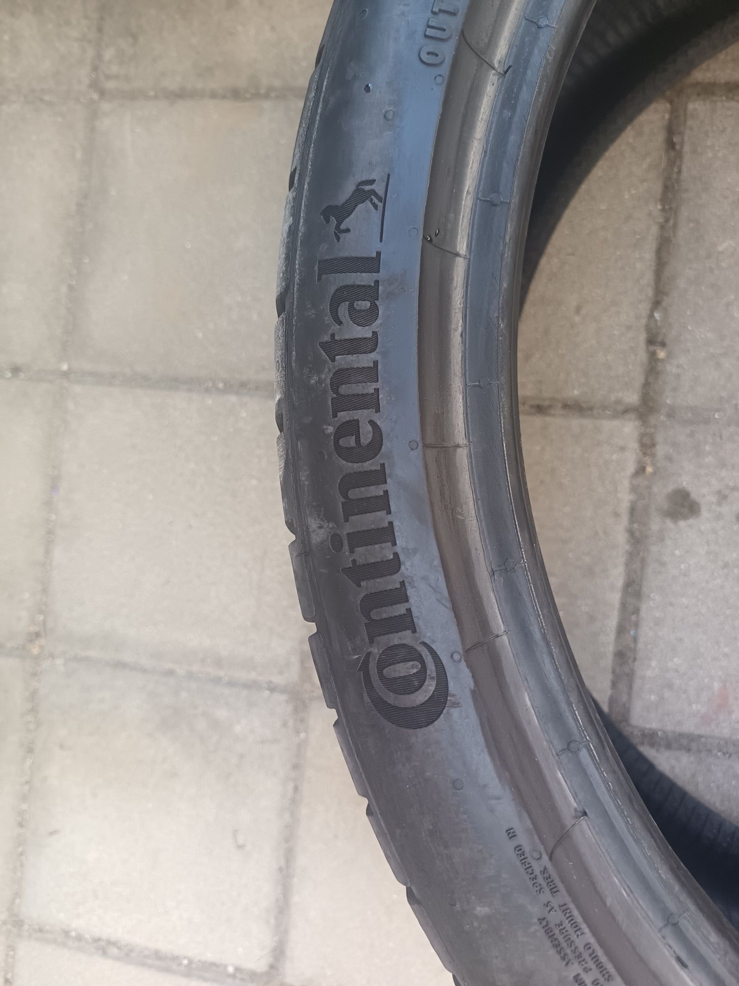 275 30 20 Continental, DOT 22