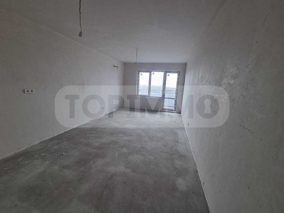 Тристаен апартамент в нова сграда в кв. Възраждане 4