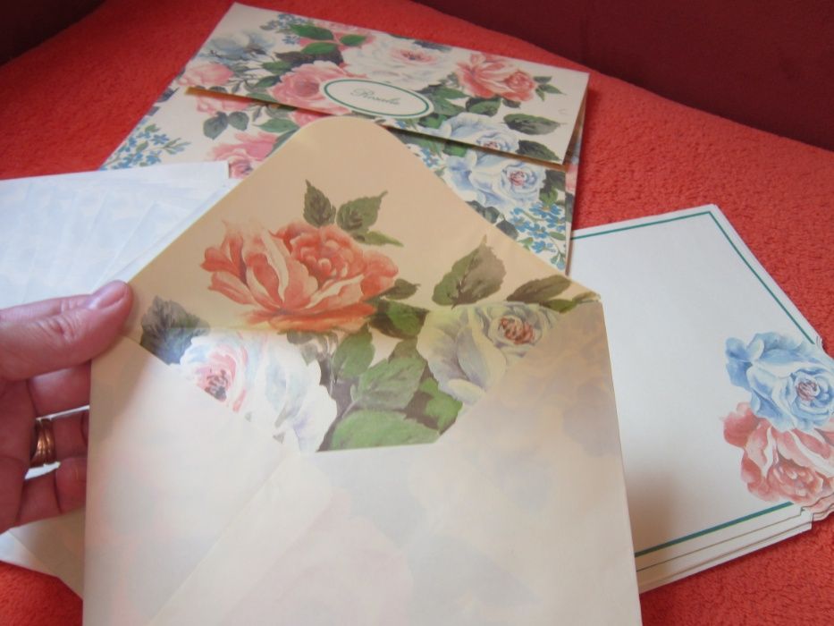 cadou inedit -set vintage cu flori- coli si plicuri retro "Rosalie"