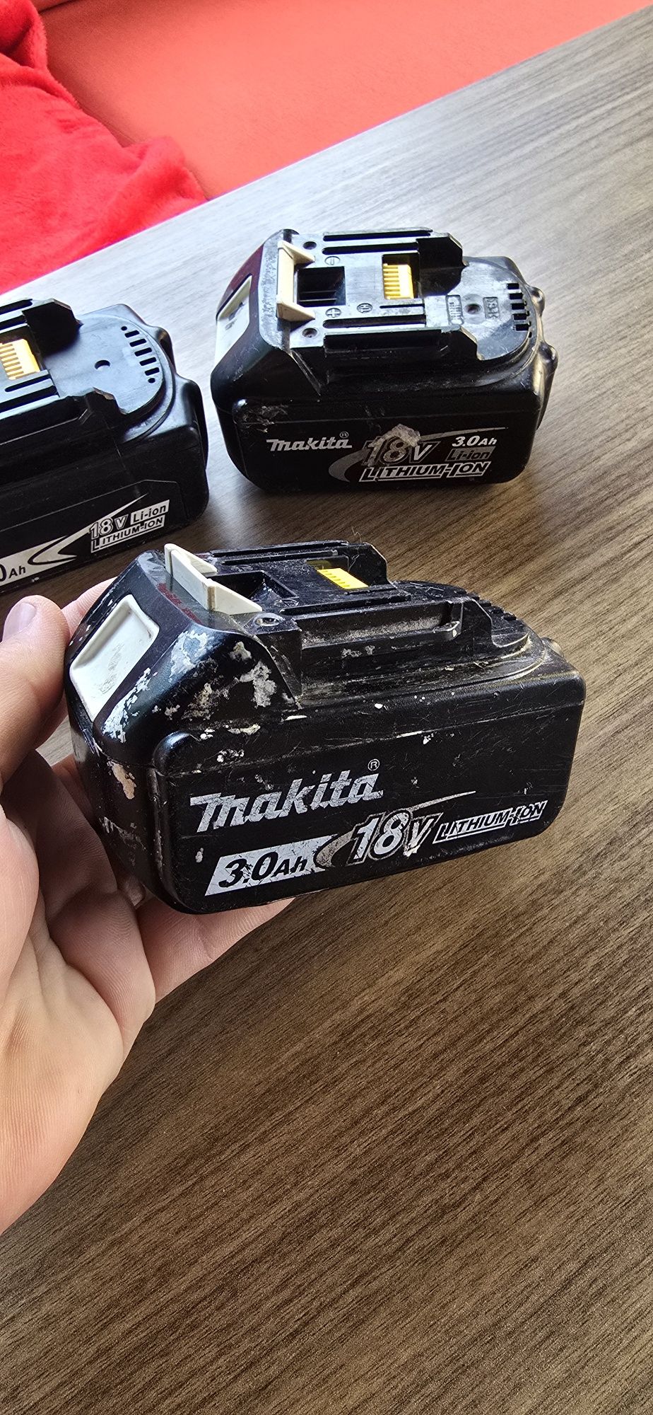 Acumulatori Makita 18v defecti